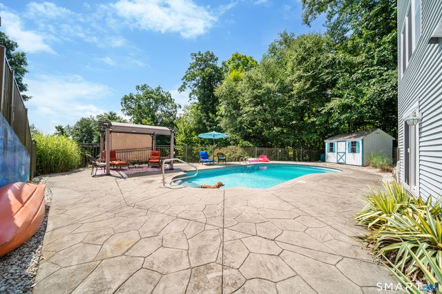 282 Laurelwood Lane, Southbury, CT 06488