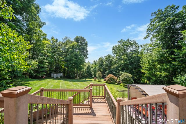 282 Laurelwood Lane, Southbury, CT 06488