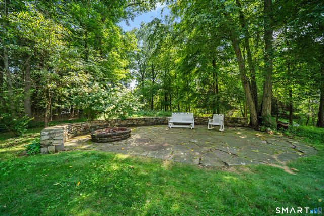 282 Laurelwood Lane, Southbury, CT 06488