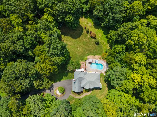 282 Laurelwood Lane, Southbury, CT 06488