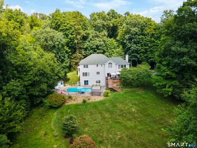 282 Laurelwood Lane, Southbury, CT 06488