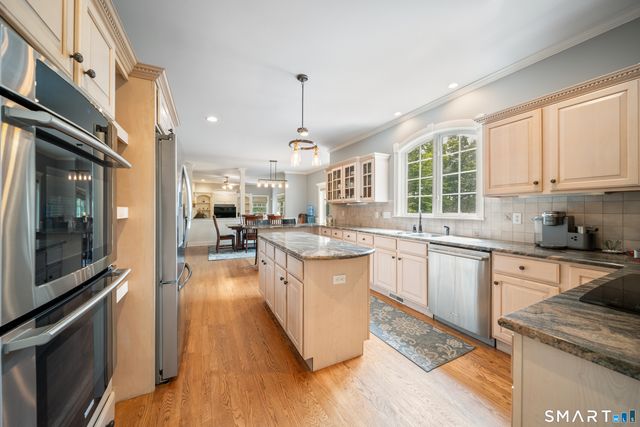 282 Laurelwood Lane, Southbury, CT 06488