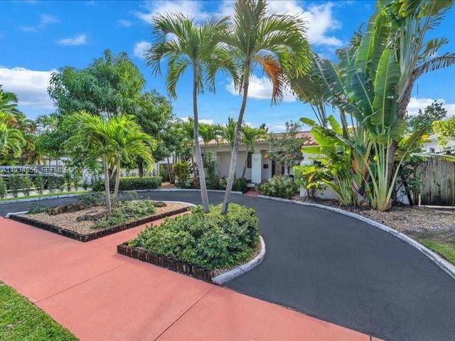 920 W 47th Ct, Miami Beach, FL 33140