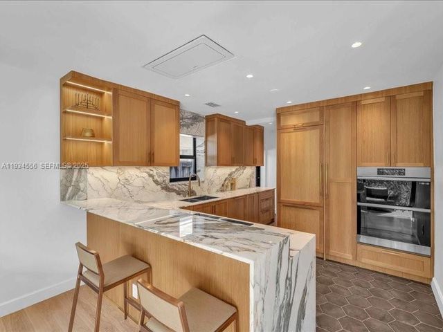 920 W 47th Ct, Miami Beach, FL 33140