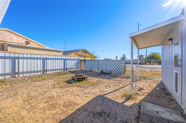 1740 Bluebonnet Boulevard, Bullhead City, AZ 86442