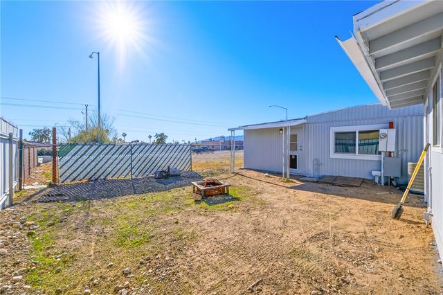 1740 Bluebonnet Boulevard, Bullhead City, AZ 86442