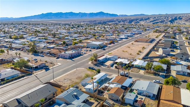 1740 Bluebonnet Boulevard, Bullhead City, AZ 86442