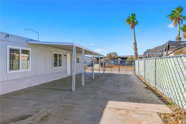 1740 Bluebonnet Boulevard, Bullhead City, AZ 86442