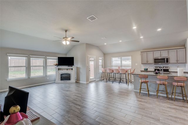 3464 Montego Bay Lane, Fort Worth, TX 76123