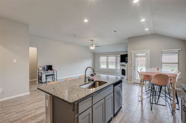 3464 Montego Bay Lane, Fort Worth, TX 76123