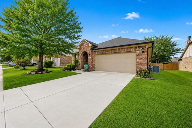 8635 Sunny Gallop Drive, Tomball, TX 77375