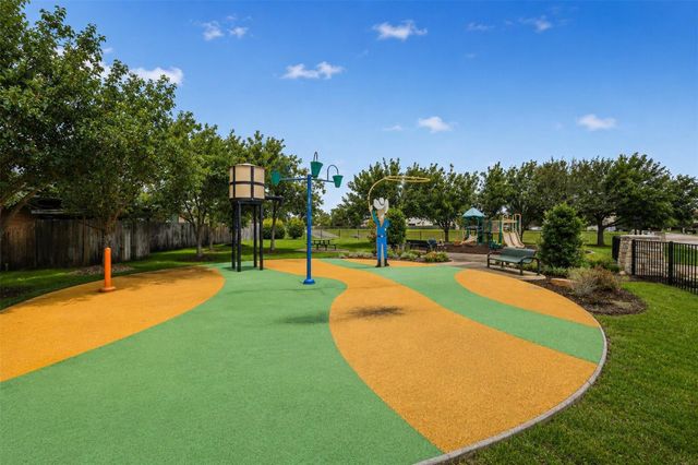 8635 Sunny Gallop Drive, Tomball, TX 77375