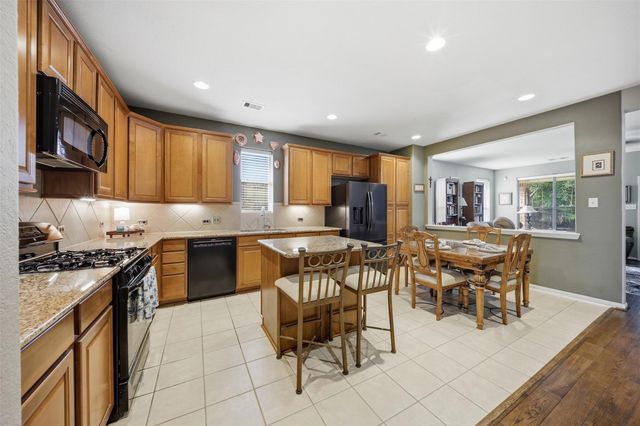 8635 Sunny Gallop Drive, Tomball, TX 77375