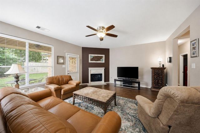 8635 Sunny Gallop Drive, Tomball, TX 77375