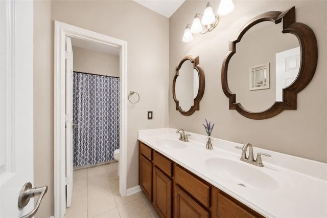 8635 Sunny Gallop Drive, Tomball, TX 77375