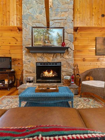 65 Charleston Harbor Drive, Saluda, NC 28773