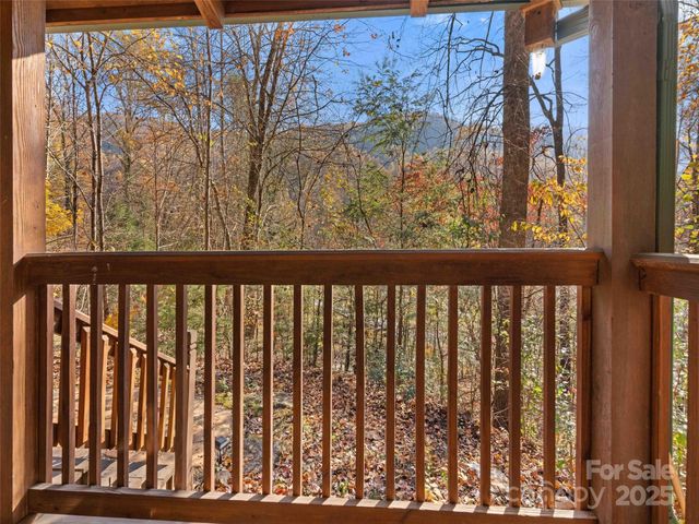 65 Charleston Harbor Drive, Saluda, NC 28773