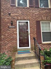 2446 S WALTER REED DR #2, Arlington, VA 22206