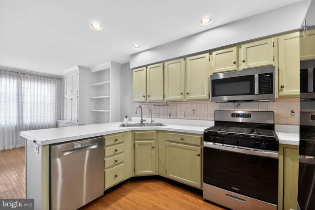 74 CASTLETON RD, Princeton, NJ 08540