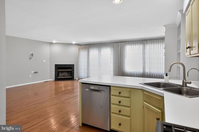 74 CASTLETON RD, Princeton, NJ 08540