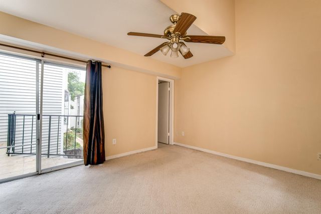 9809 Richmond Avenue H13, Houston, TX 77042