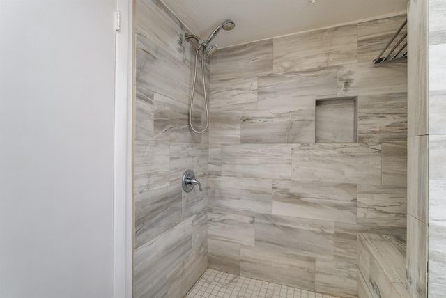 9809 Richmond Avenue H13, Houston, TX 77042