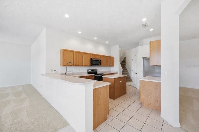 458 BLOOMINGDALE DRIVE, Davenport, FL 33837