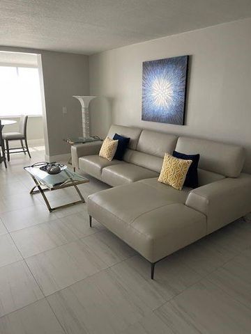 3100 NE 49th Street 702, Fort Lauderdale, FL 33308