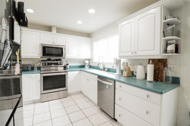 14615 SW 142nd Place Circle, Miami, FL 33186