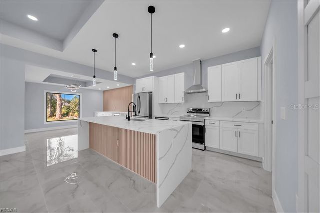 4028 26TH STREET SW, Lehigh Acres, FL 33976