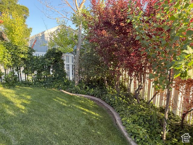 734 E BROOKSHIRE HOLLOW DR, Kaysville, UT 84037
