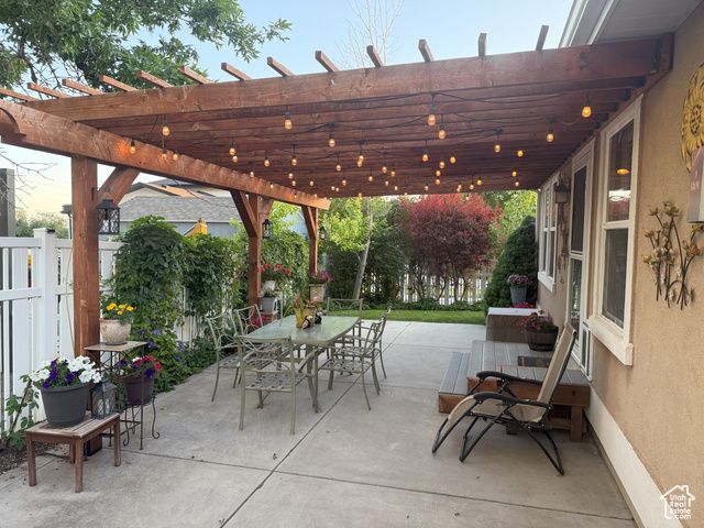 734 E BROOKSHIRE HOLLOW DR, Kaysville, UT 84037