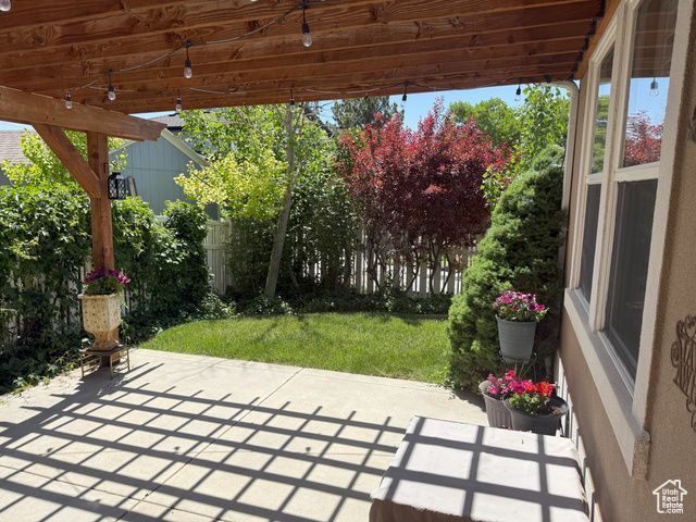 734 E BROOKSHIRE HOLLOW DR, Kaysville, UT 84037