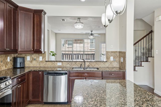 7889 Morven Park, Irving, TX 75063