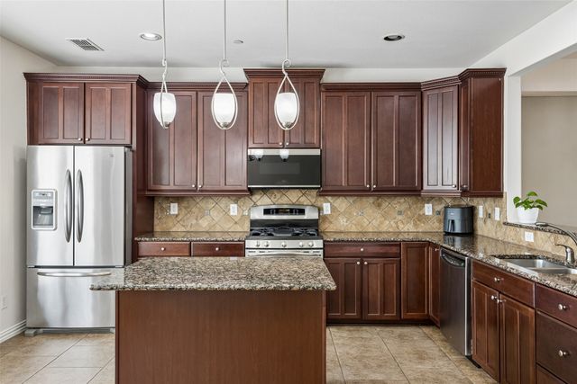 7889 Morven Park, Irving, TX 75063