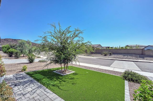26428 N THORNHILL Drive, Peoria, AZ 85383
