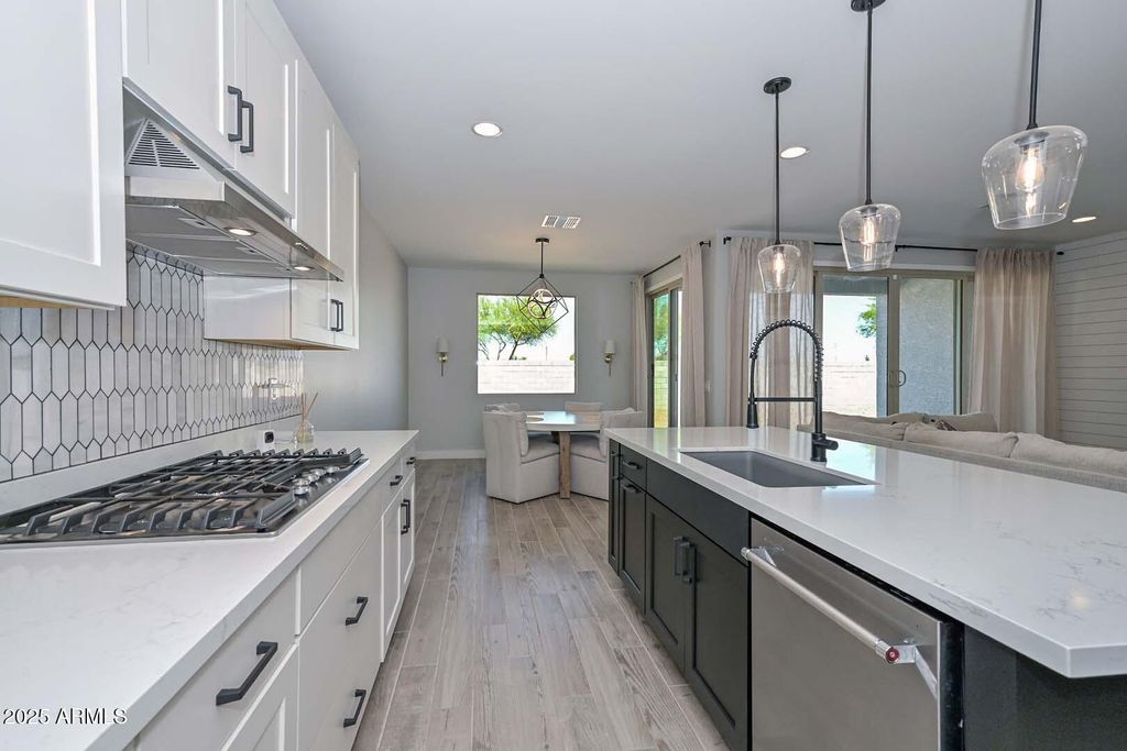 26428 N THORNHILL Drive, Peoria, AZ 85383 — photo 4