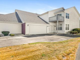 10152 Monarch Road 4, Roscoe, IL 61073