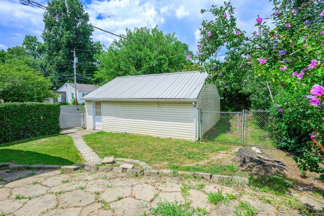 519 E Grimes Lane, Bloomington, IN 47401
