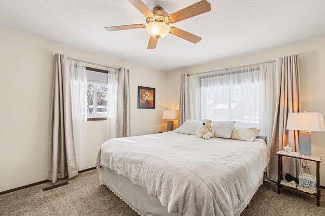 1195 Van Buren Street S, Shakopee, MN 55379