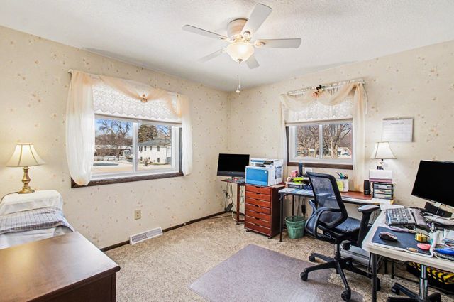 1195 Van Buren Street S, Shakopee, MN 55379