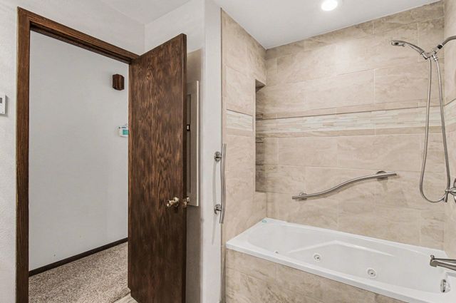 1195 Van Buren Street S, Shakopee, MN 55379