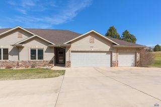 6901 AINSDALE CT, Rapid City, SD 57701