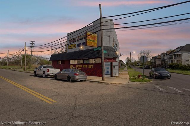 9606 Shoemaker Street, Detroit, MI 48213