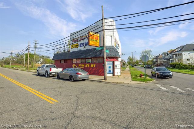 9606 Shoemaker Street, Detroit, MI 48213