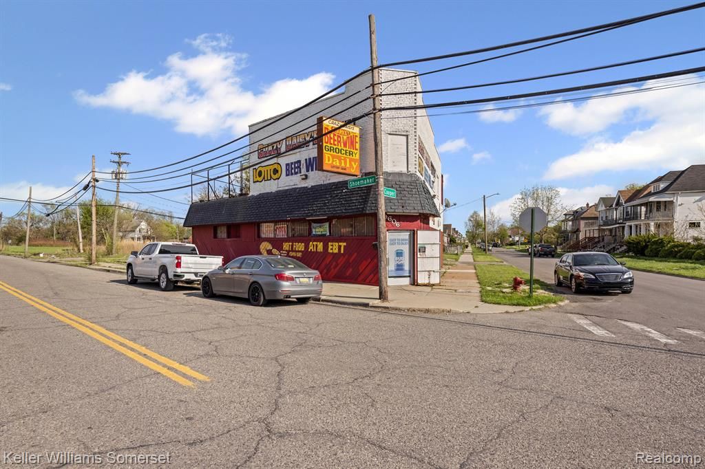 9606 Shoemaker Street, Detroit, MI 48213
