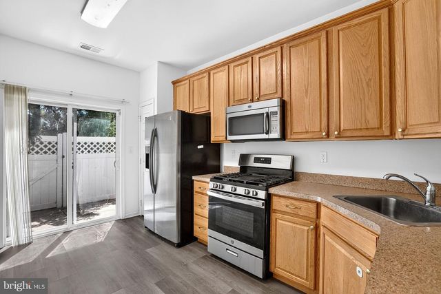 153 VALMORE CT, Pennington, NJ 08534