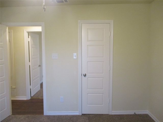 1718 NW Dallas Street, Grand Prairie, TX 75050
