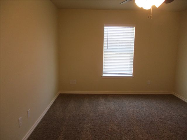 1718 NW Dallas Street, Grand Prairie, TX 75050