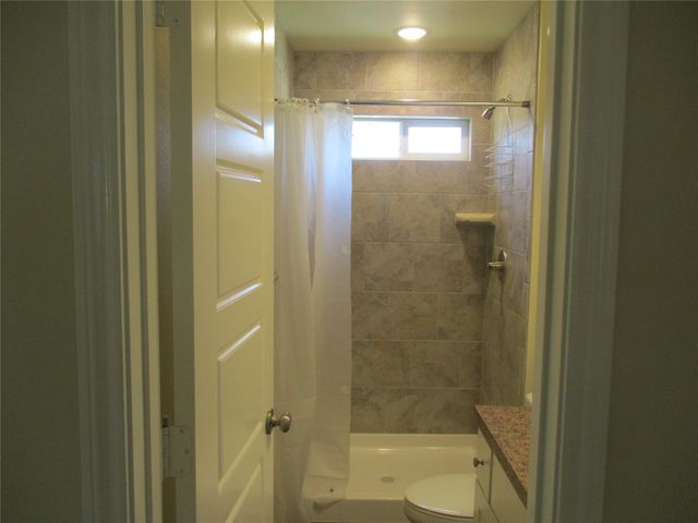 1718 NW Dallas Street, Grand Prairie, TX 75050
